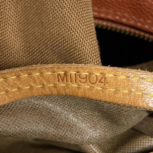 LOUIS VUITTON Le Touque Red Louis Vuitton Cup - Shoulder Bag 415-042225 - Picture 10 of 11